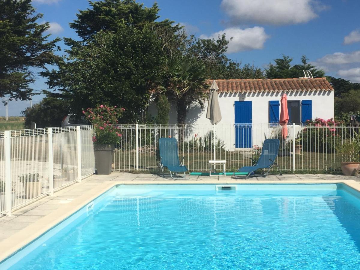 Studio Avec Piscine Бовуар-сюр-Мер Экстерьер фото